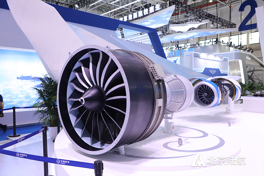 昆仑三剑客：4010/4050/4106航空润滑油